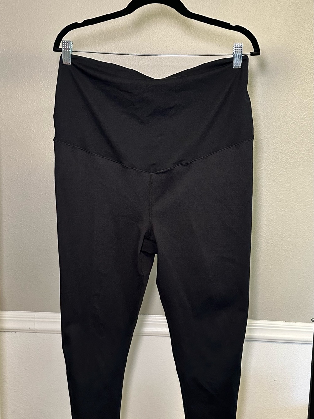Zella Maternity Black High-Waist V-Band Leggings ankle